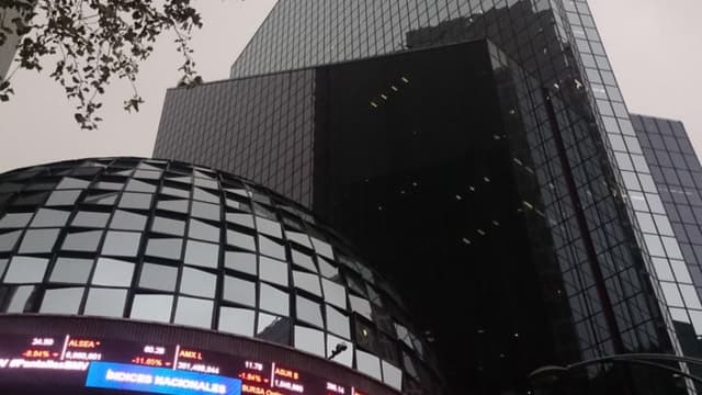 Bolsa mexicana cae 0.43 % y acumula tres bajas en sus últimas cuatro sesiones