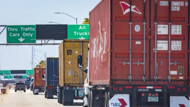 En operativo el ICE arresta a 91 inmigrantes ilegales con licencias de conducir comerciales