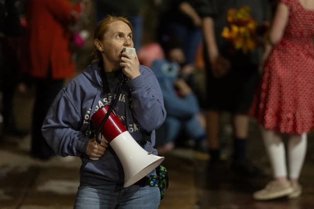 Jueza federal extiende orden que bloquea despliegue de la Guardia Nacional de Trump en Oregón