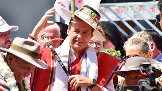 Jorge Tuto Quiroga, expresidente boliviano busca ganar en segunda vuelta y regresar a la presidencia