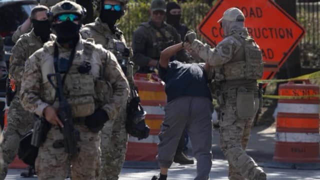 Oficiales de Chicago deberán usar cámaras corporales, ordena juez federal