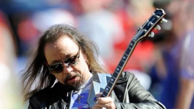 Muere Ace Frehley, el guitarrista principal y miembro fundador de KISS, a los 74 años