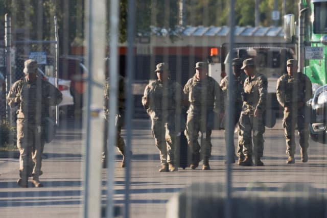 Corte de apelaciones bloquea por ahora el intento de Trump de desplegar la Guardia Nacional en Illinois