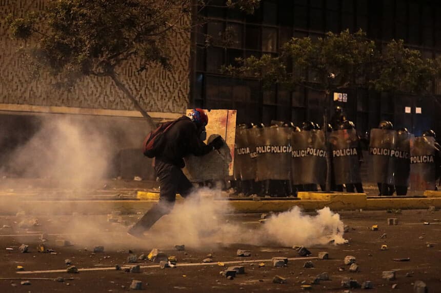Gobierno de Perú declarará estado de emergencia en Lima por recientes protestas