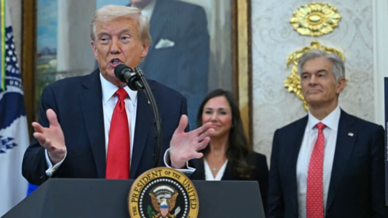 Trump anuncia acuerdo que reduce costo de medicamentos para fecundación in vitro