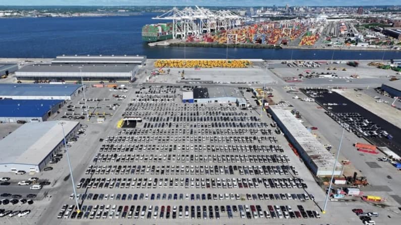 Automotrices enfrentan pago de aranceles de USD 10 mil millones por importaciones de Canadá y México