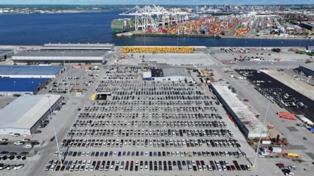 Automotrices enfrentan pago de aranceles de USD 10 mil millones por importaciones de Canadá y México