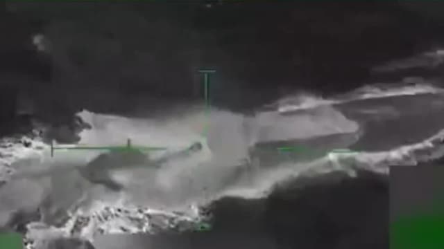 Trump: 2 sobrevivientes de ataque de EE. UU. a narcosubmarino serán devueltos a Colombia y Ecuador