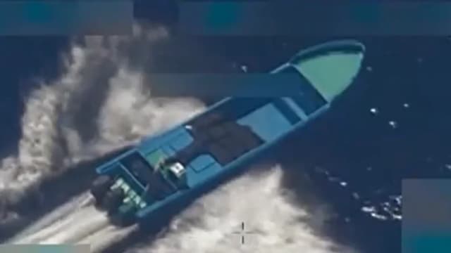 Fuerzas estadounidenses interceptan y atacan barcos con droga en el Pacífico oriental