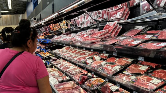 Trump pide a ganaderos bajar precios de la carne, autoridades anuncian plan para recuperar el hato