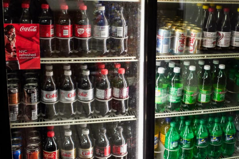 Botellas y latas de refresco en Nueva York en una imagen de archivo. Spencer Platt/Getty Images