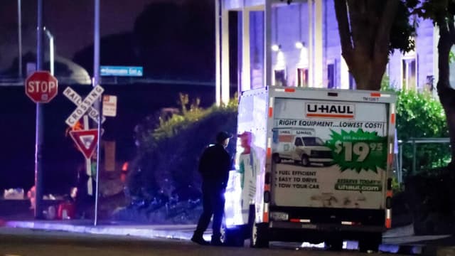 Guardia Costera abre fuego contra un camión de mudanzas en base de San Francisco