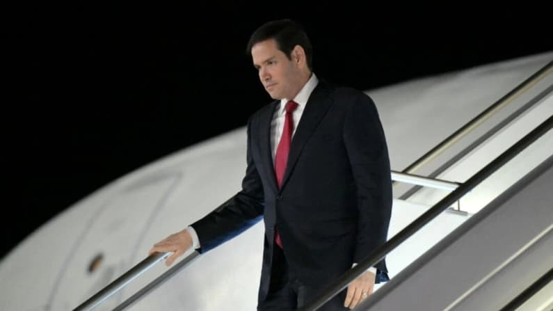 Rubio habla con el ministro de Relaciones Exteriores chino antes de la reunión entre Trump y Xi