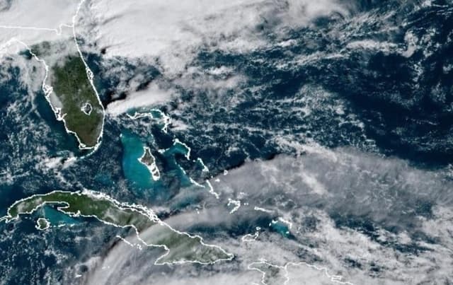 El huracán Melissa, de categoría 5, se acerca a Jamaica