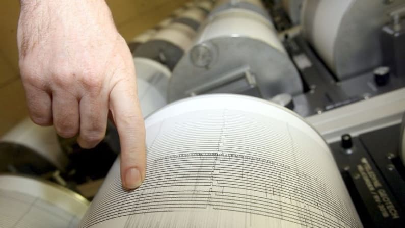 Terremoto de 6.1 causa pánico en Turquía: al menos 26 heridos y varios edificios destruidos