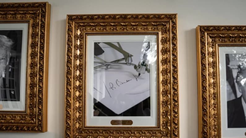 El uso del bolígrafo automático por parte de Biden socavó la supervisión presidencial: Informe