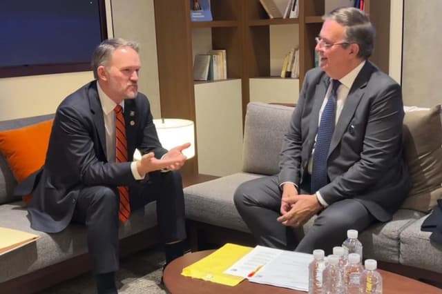 Ebrard se reúne con representante comercial de EE. UU. para continuar con negociaciones de aranceles