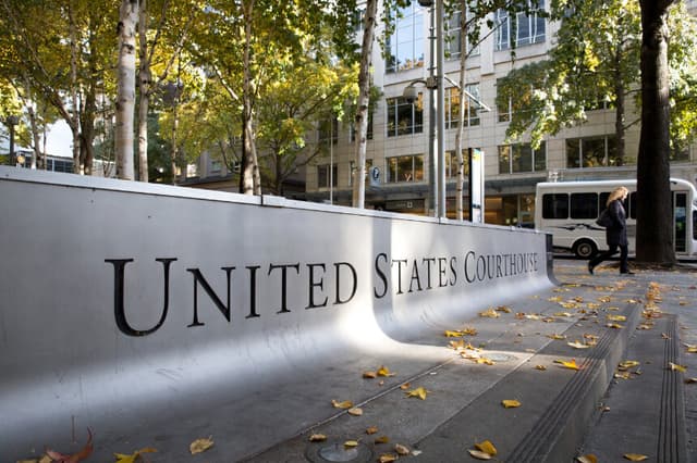 Condenan a ex sargento del ejército a cuatro años por ofrecer secretos a China