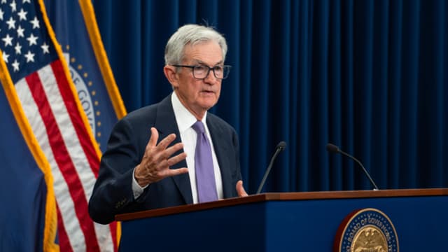 El presidente de la Reserva Federal, Jerome Powell, habla en una rueda de prensa tras la reunión del Comité Federal de Mercado Abierto en Washington el 29 de octubre de 2025. (Madalina Kilroy/The Epoch Times)