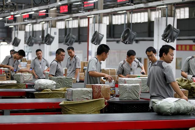 Beijing explota el control de las cadenas de suministro de EE. UU. para prepararse militarmente: experto