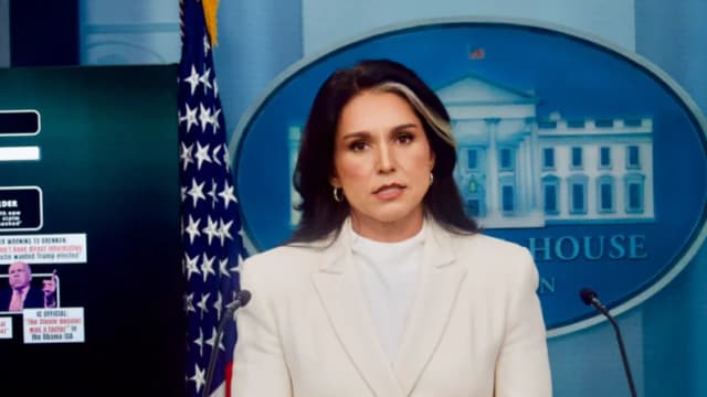 Trump puso fin a la era del "cambio de régimen" en Estados Unidos, dice Gabbard
