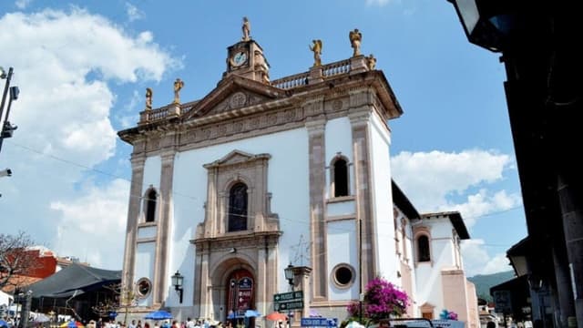 Asesinan al alcalde de Uruapan, Carlos Manzo durante tradicional festival del Día de Muertos