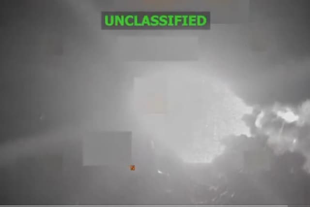 Pentágono confirma ataque a barco narco en el Caribe, con saldo de tres muertos