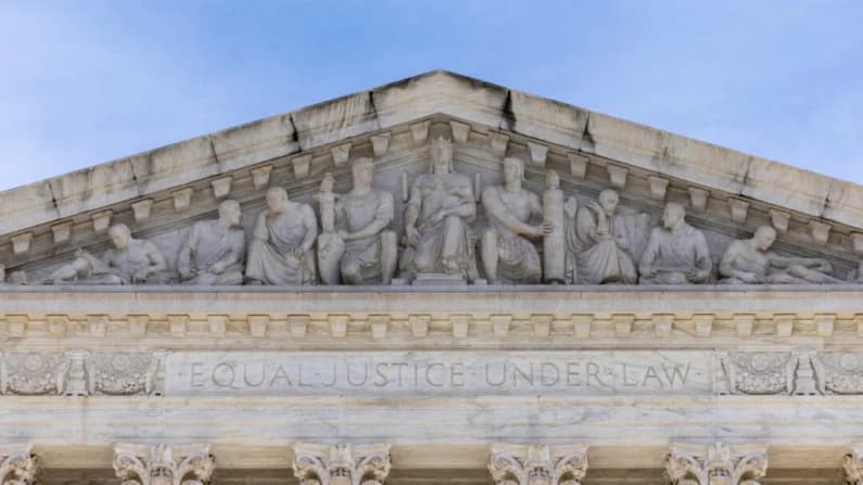 Trump dice que ya no asistirá al caso sobre los aranceles en la Corte Suprema