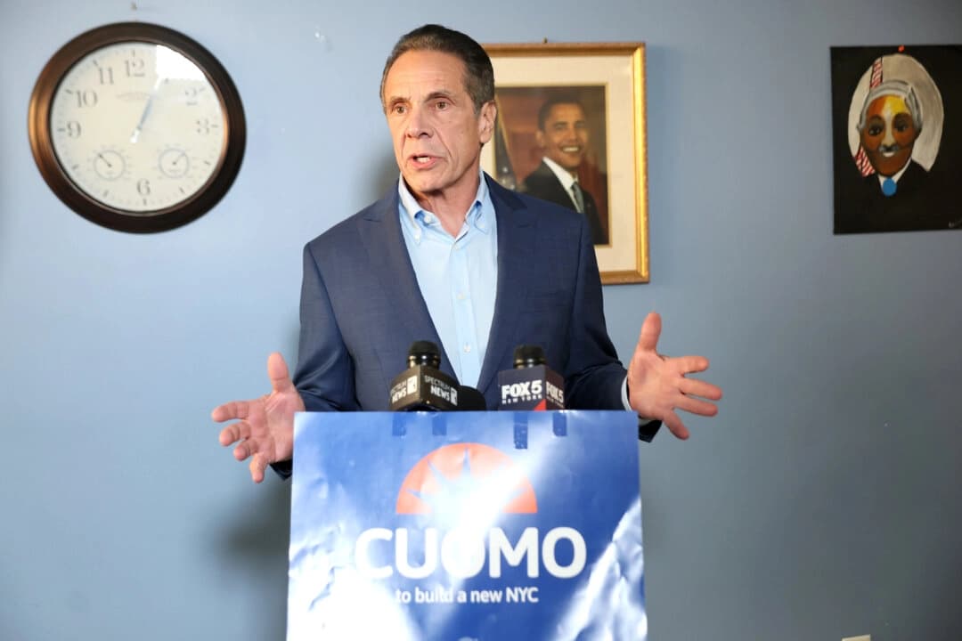 Trump pide a los votantes apoyar a Cuomo en vísperas de las elecciones a la alcaldía de Nueva York
