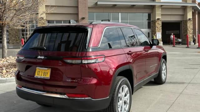 Chrysler retira 320,000 vehículos y pide estacionarlos al exterior por el riesgo de incendio