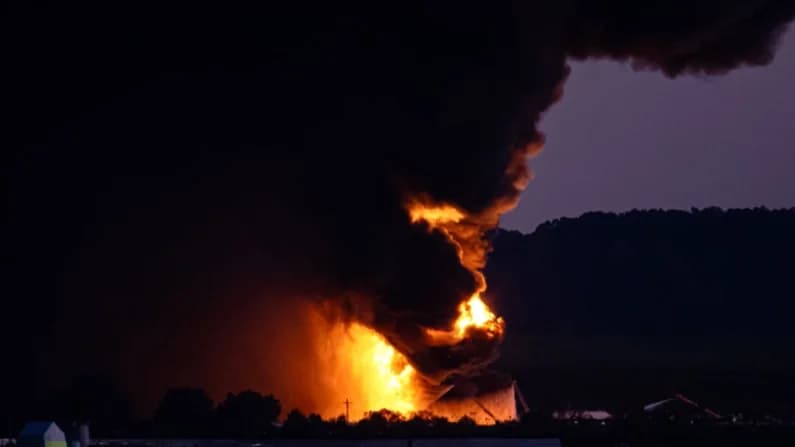 Al menos 7 muertos y 11 heridos en accidente de avión de carga de UPS en Kentucky