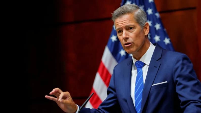 Juez resuelve que Admon. Trump relacionó ilegalmente subvenciones de transporte con inmigración