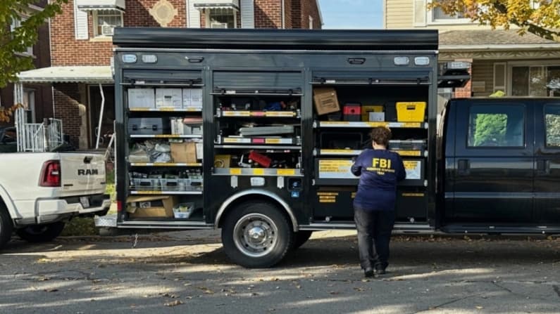 Acusan a 4 sospechosos más por complot terrorista de Halloween en EE. UU.