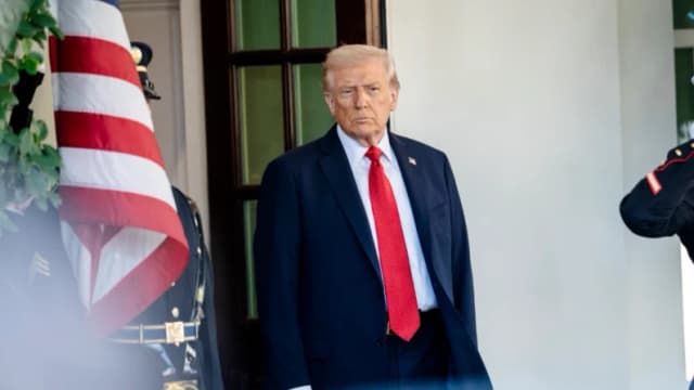 Trump defiende plan que ofrecería 600,000 visas a estudiantes chinos