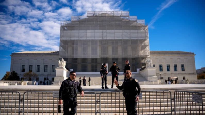 Casa Blanca tiene opciones alternativas si la Corte Suprema bloquea los aranceles globales de Trump