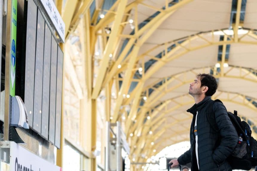 El cierre reducirá vuelos en 40 aeropuertos: Lo que debes saber