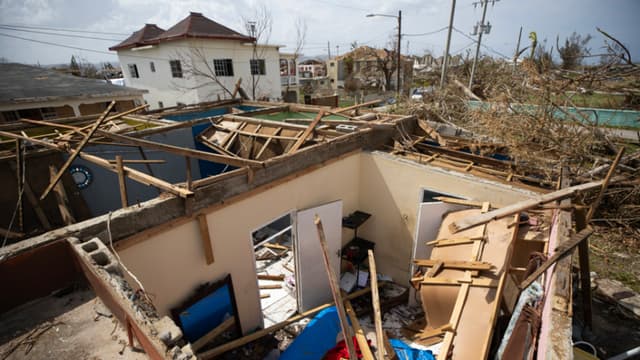 Fotografía de una casa destruida después del paso del huracán Melissa, en Falmouth (Jamaica). EFE/Orlando Barria