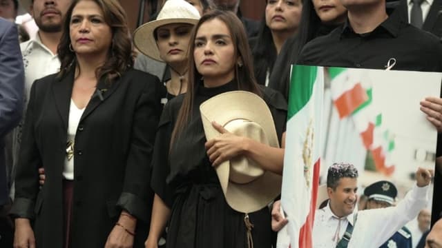 La viuda del alcalde Carlos Manzo, Grecia Quiroz, asiste a un evento el 5 de noviembre de 2025, en el Congreso de la ciudad de Morelia en Michoacán, México. (EFE/ Iván Villanueva)