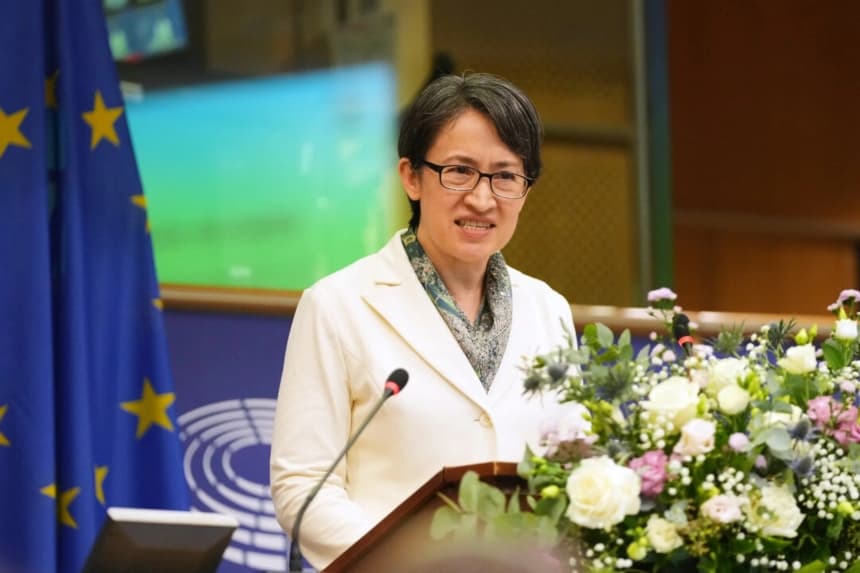 La vicepresidenta de Taiwán, Hsiao Bi-Khim, interviene durante un evento en el Parlamento Europeo, en Bruselas, el 7 de noviembre de 2025. (Virginia Mayo/AP)