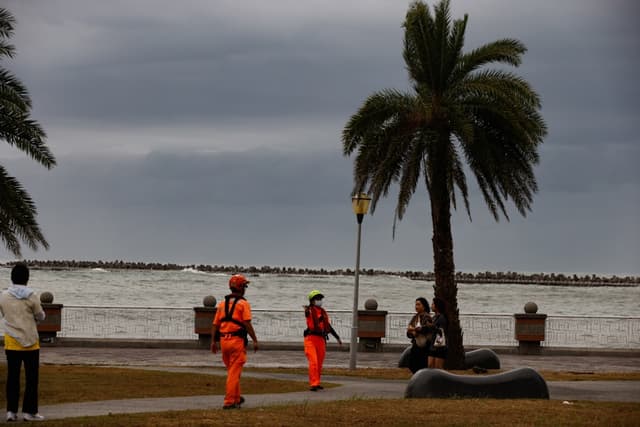 Taiwán en máxima alerta: Evacúan a más de 3000 personas por la llegada del tifón Fung-wong