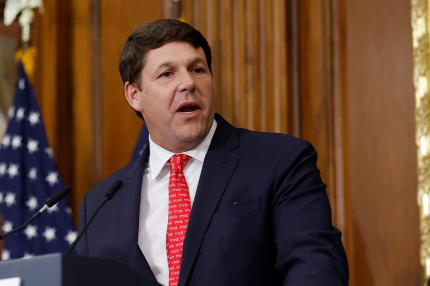 El representante Jodey Arrington (R-TX) habla en en el Capitolio de los Estados Unidos el 22 de mayo de 2025 en Washington, D.C. (Anna Moneymaker/Getty Images)