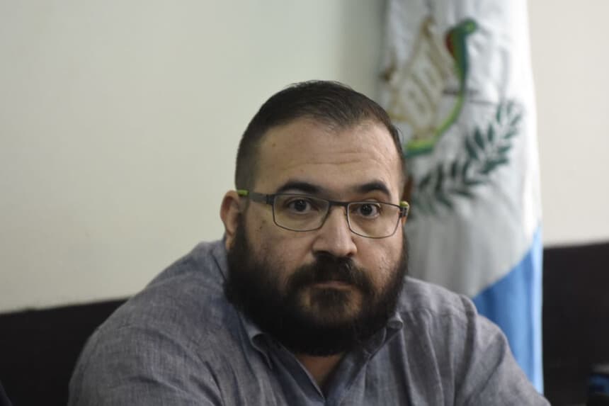 Javier Duarte, exgobernador del estado mexicano de Veracruz, acusado de corrupción y participación en el crimen organizado, asiste a una audiencia sobre una nueva solicitud de extradición por delitos federales, en la Corte Suprema de Justicia de la Nación en la Ciudad de Guatemala, el 4 de julio de 2017. (JOHAN ORDONEZ/AFP a través de Getty Images)