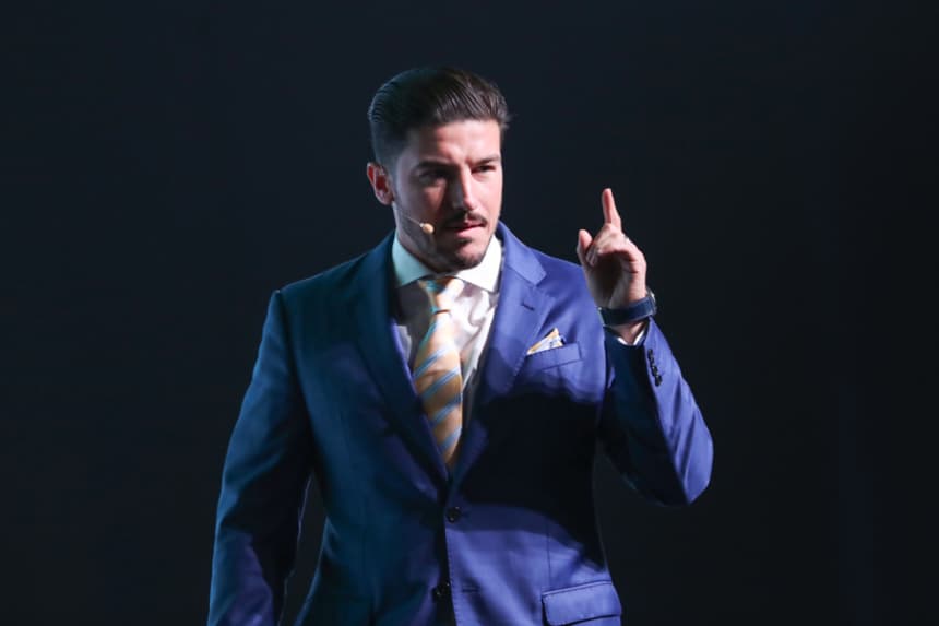 El gobernador de Nuevo León, Samuel García, habla en el foro 'México IA+ Inversión Acelerada' este miércoles, en Ciudad de México. (EFE/ Mario Guzmán)