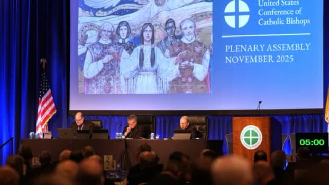 Obispos de EE. UU. prohíben procesos quirúrgicos y hormonales a personas transgénero en hospitales católicos