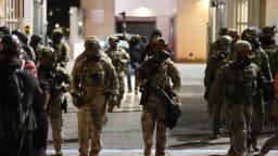 Cámara de Representantes de EE. UU. insta a Apple y Google a eliminar apps que rastreen a agentes del ICE