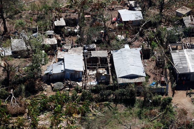 Santiago de Cuba continúa a oscuras: 57% sigue sin luz tras Melissa