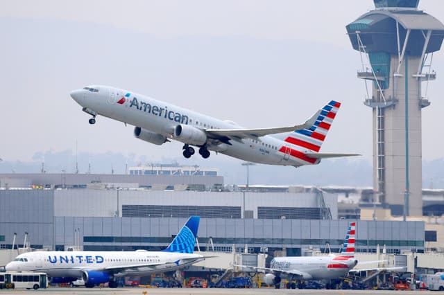 La FAA pone fin a la orden de reducción de vuelos y vuelve a la normalidad el lunes