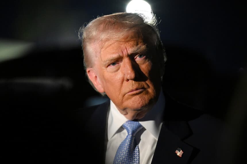 Trump pide a republicanos que respalden la publicación de los archivos de Epstein