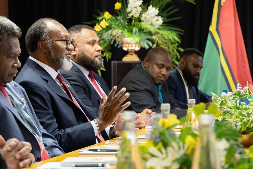 País del Pacífico expulsa asesores australianos y neozelandeses por influencia de Beijing