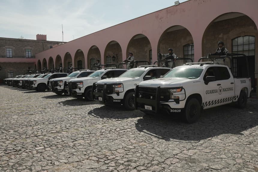 Elementos de la Guardia Nacional llegaron este lunes a Morelia, en el estado de Michoacán (EFE/ Iván Villanueva)